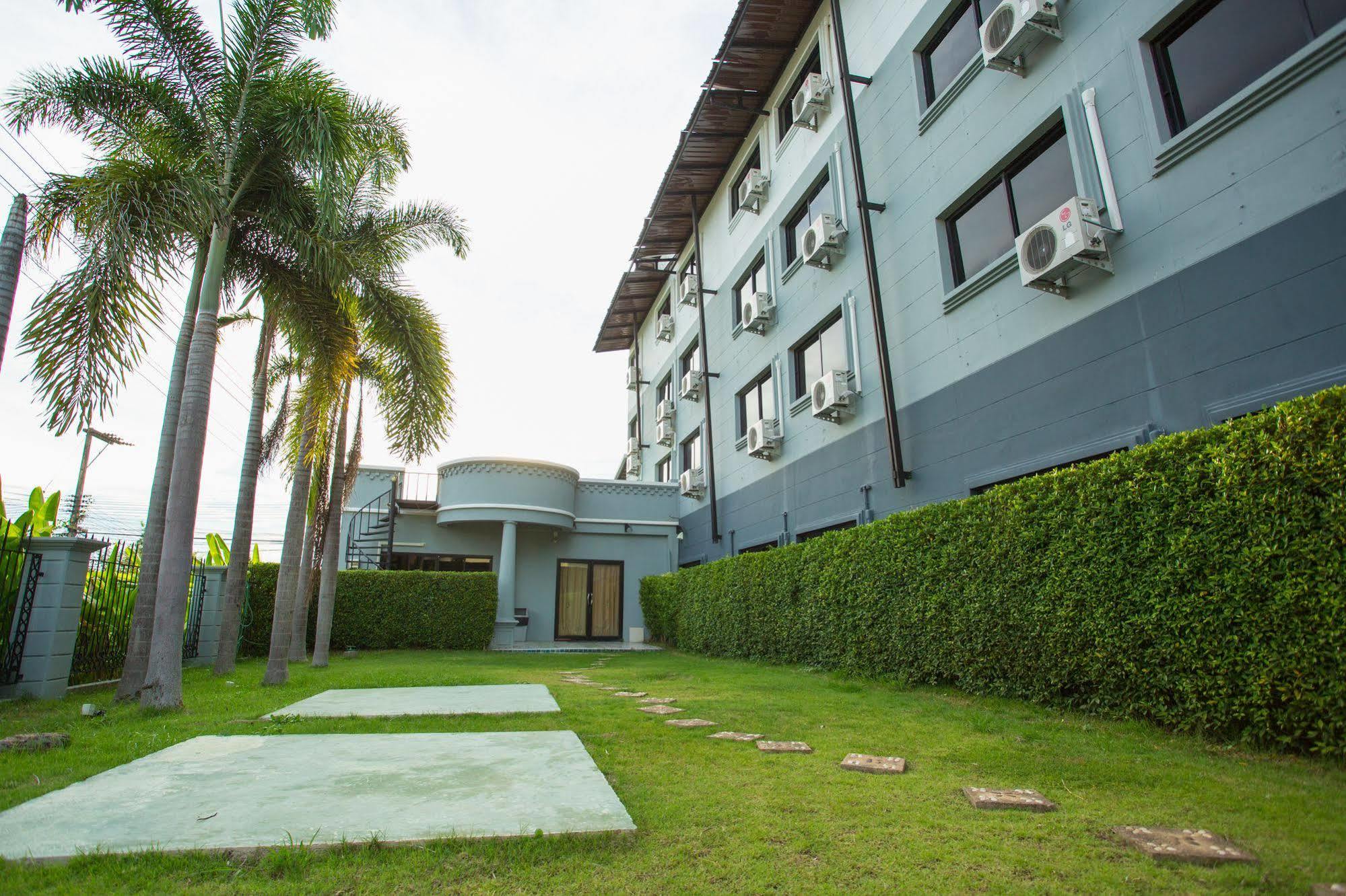 Airbest Gemtree Lampang Hotel Екстериор снимка